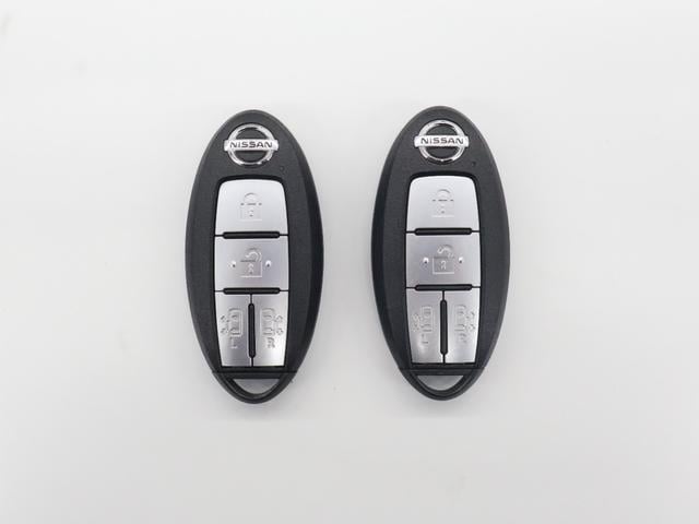 セレナ ライダー　Ｓ－ＨＹＢＲＩＤ　純正ナビ　バックカメラ　両側パワースライドドア　クルーズコントロール　軽減ブレーキ　踏み間違い防止　ＥＴＣ　ＬＥＤライト　純正ＡＷ　スマートキー　衝突軽減　地デジ　オートクルーズ（30枚目）