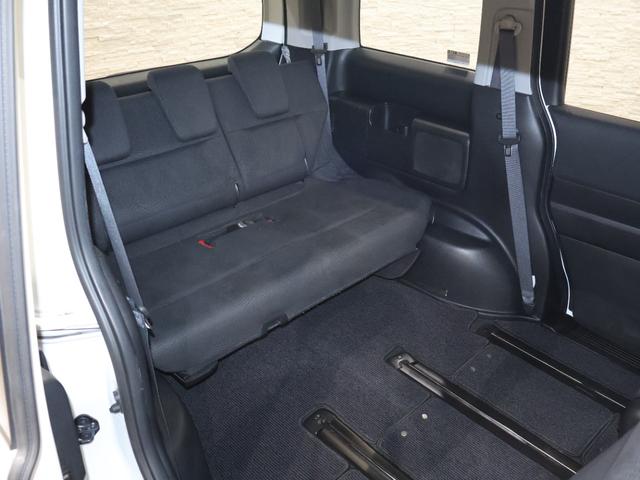 ステップワゴンスパーダ Z 純正ナビ バックカメラ 両側パワースライドドア フリップダウンモニター クルーズコントロール 横滑り防止 アイドリングストップ ETC HIDライト フォグ 純正AW スマートキー 横滑防止 イモビ(15枚目)