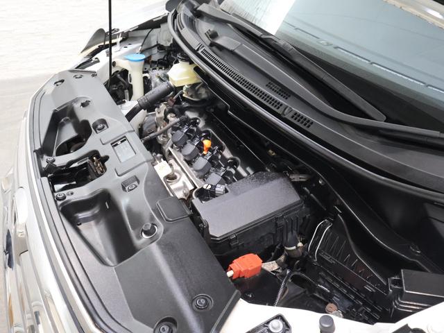 ステップワゴンスパーダ Z 純正ナビ バックカメラ 両側パワースライドドア フリップダウンモニター クルーズコントロール 横滑り防止 アイドリングストップ ETC HIDライト フォグ 純正AW スマートキー 横滑防止 イモビ(29枚目)