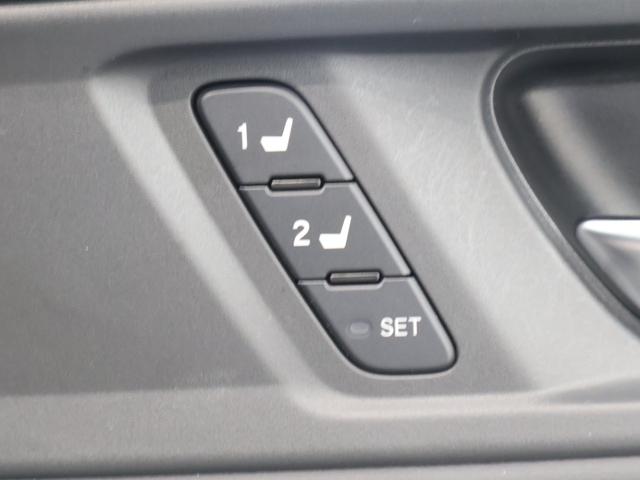 アコード ｅ：ＨＥＶ　ホンダコネクトディスプレイ　Ｇｏｏｇｌｅ搭載　マルチビューカメラ　パーキングセンサー　パーキングパイロット　ブラインドスポットインフォメーション　前後ドラレコ　ＥＴＣ　ＬＥＤライト　フルセグテレビ（21枚目）