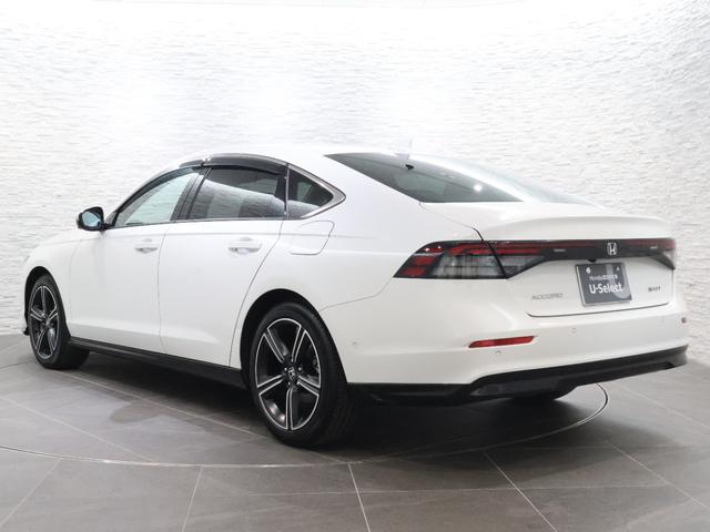 アコード ｅ：ＨＥＶ　ホンダコネクトディスプレイ　Ｇｏｏｇｌｅ搭載　マルチビューカメラ　パーキングセンサー　パーキングパイロット　ブラインドスポットインフォメーション　前後ドラレコ　ＥＴＣ　ＬＥＤライト　フルセグテレビ（30枚目）