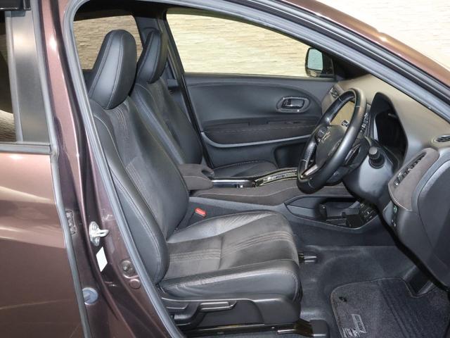 ヴェゼル ハイブリッドＲＳ・ホンダセンシング　純正ナビ　バックカメラ　横滑り防止　シートヒーター　ＥＴＣ　ＬＥＤライト　フォグ　社外ＡＷ　スマートキー　定期点検記録簿　デュアルエアコン　サイドＳＲＳ　Ｒカメ　フルオートエアコン　両席エアバック（14枚目）