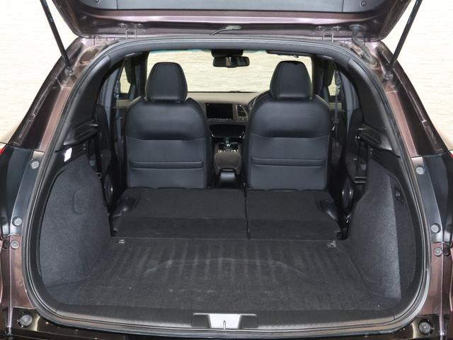 ヴェゼル ハイブリッドＲＳ・ホンダセンシング　純正ナビ　バックカメラ　横滑り防止　シートヒーター　ＥＴＣ　ＬＥＤライト　フォグ　社外ＡＷ　スマートキー　定期点検記録簿　デュアルエアコン　サイドＳＲＳ　Ｒカメ　フルオートエアコン　両席エアバック（17枚目）