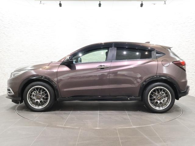 ヴェゼル ハイブリッドＲＳ・ホンダセンシング　純正ナビ　バックカメラ　横滑り防止　シートヒーター　ＥＴＣ　ＬＥＤライト　フォグ　社外ＡＷ　スマートキー　定期点検記録簿　デュアルエアコン　サイドＳＲＳ　Ｒカメ　フルオートエアコン　両席エアバック（24枚目）