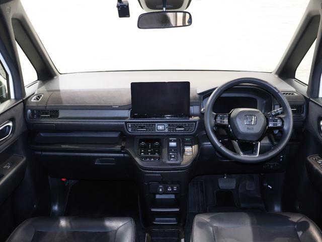 ステップワゴン ｅ：ＨＥＶスパーダプレミアムライン　純正ナビ　マルチビューカメラ　両側パワースライドドア　前後ドラレコ　パーキングセンサー　ブラインドスポットインフォメーション　パワーバックドア　シートヒーター　オットマン　ＥＴＣ　ＬＥＤライト　フォグ（5枚目）