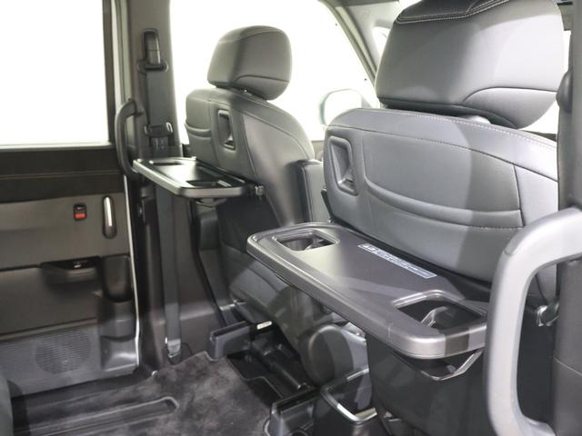 ステップワゴン ｅ：ＨＥＶスパーダプレミアムライン　純正ナビ　マルチビューカメラ　両側パワースライドドア　前後ドラレコ　パーキングセンサー　ブラインドスポットインフォメーション　パワーバックドア　シートヒーター　オットマン　ＥＴＣ　ＬＥＤライト　フォグ（22枚目）