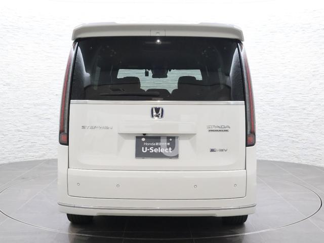 ステップワゴン ｅ：ＨＥＶスパーダプレミアムライン　純正ナビ　マルチビューカメラ　両側パワースライドドア　前後ドラレコ　パーキングセンサー　ブラインドスポットインフォメーション　パワーバックドア　シートヒーター　オットマン　ＥＴＣ　ＬＥＤライト　フォグ（32枚目）