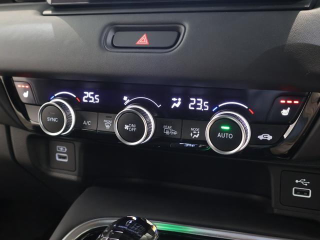 ヴェゼル ｅ：ＨＥＶＺ　純正ナビ　バックカメラ　前後ドラレコ　パーキングセンサー　ブラインドスポットインフォメーション　パワーテールゲート　シートヒーター　ステアリングヒーター　ＥＴＣ　ＬＥＤライト　フォグ　純正ＡＷ　スマキ（9枚目）