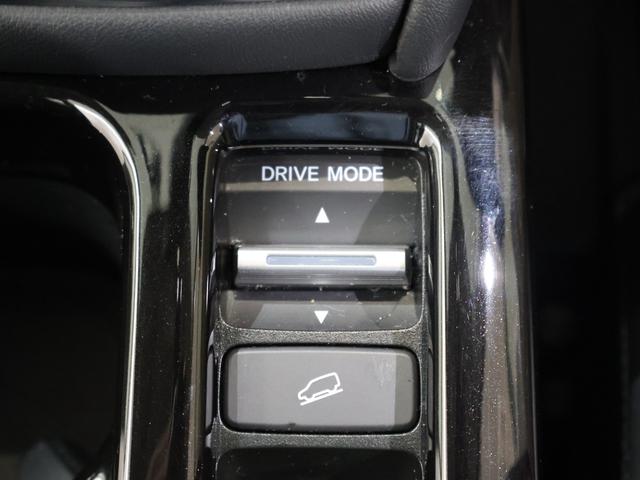 ヴェゼル ｅ：ＨＥＶＺ　純正ナビ　バックカメラ　前後ドラレコ　パーキングセンサー　ブラインドスポットインフォメーション　パワーテールゲート　シートヒーター　ステアリングヒーター　ＥＴＣ　ＬＥＤライト　フォグ　純正ＡＷ　スマキ（10枚目）