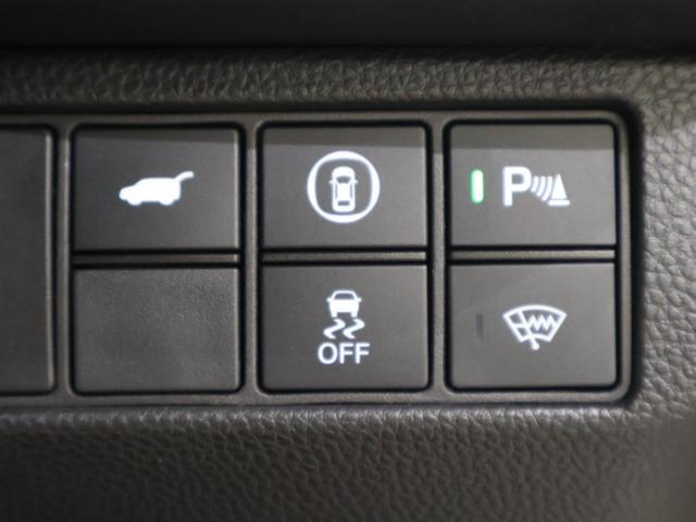 ヴェゼル ｅ：ＨＥＶＺ　純正ナビ　バックカメラ　前後ドラレコ　パーキングセンサー　ブラインドスポットインフォメーション　パワーテールゲート　シートヒーター　ステアリングヒーター　ＥＴＣ　ＬＥＤライト　フォグ　純正ＡＷ　スマキ（11枚目）