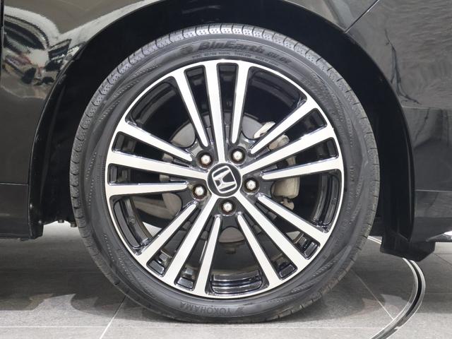 オデッセイ アブソルート・ＥＸホンダセンシング　純正ナビ　バックカメラ　両側パワースライドドア　ブラインドスポットインフォメーション　電動シート　オットマン　パドルシフト　ＥＴＣ　ＬＥＤライト　フォグ　純正ＡＷ　スマートキー　フルセグテレビ　ＡＢＳ（30枚目）