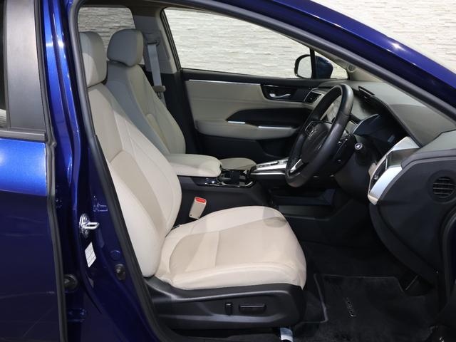 クラリティＰＨＥＶ ＥＸ　純正ナビ　バックカメラ　サイドカメラ　シートヒーター　本革シート　シートメモリー　ＥＴＣ　ＬＥＤライト　純正ＡＷ　スマートキー　充電ケーブル　Ｂカメラ　フルセグ　ＵＳＢ接続　ＬＥＤヘッドライト（14枚目）