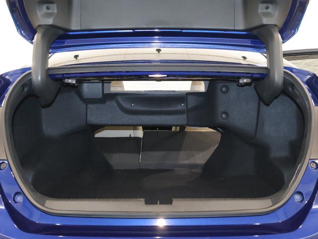 クラリティＰＨＥＶ ＥＸ　純正ナビ　バックカメラ　サイドカメラ　シートヒーター　本革シート　シートメモリー　ＥＴＣ　ＬＥＤライト　純正ＡＷ　スマートキー　充電ケーブル　Ｂカメラ　フルセグ　ＵＳＢ接続　ＬＥＤヘッドライト（19枚目）