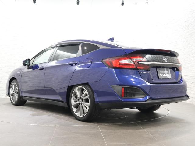 クラリティＰＨＥＶ ＥＸ　純正ナビ　バックカメラ　サイドカメラ　シートヒーター　本革シート　シートメモリー　ＥＴＣ　ＬＥＤライト　純正ＡＷ　スマートキー　充電ケーブル　Ｂカメラ　フルセグ　ＵＳＢ接続　ＬＥＤヘッドライト（25枚目）