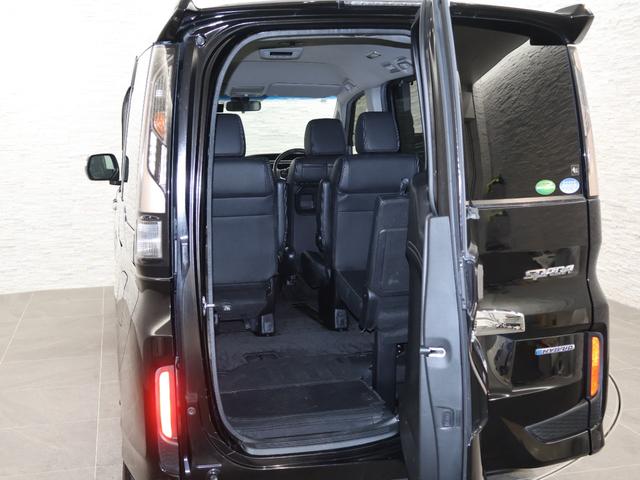 ステップワゴンスパーダ スパーダハイブリッドＧ・ＥＸホンダセンシング　純正ナビ　バックカメラ　両側パワースライドドア　わくわくゲート　パーキングセンサー　横滑り防止　シートヒーター　ＥＴＣ　ＬＥＤライト　フォグ　純正ＡＷ　フルオートエアコン　キーフリー　Ｓヒーター（21枚目）