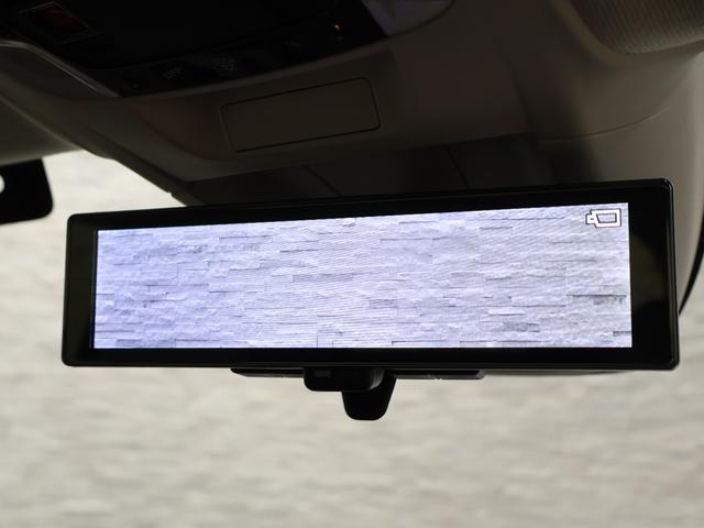 デジタルインナーミラーが装備されています！夜間や雨天時でも後方の視界を確保することができます！使わない時は通常のルームミラーとして使用可能です！