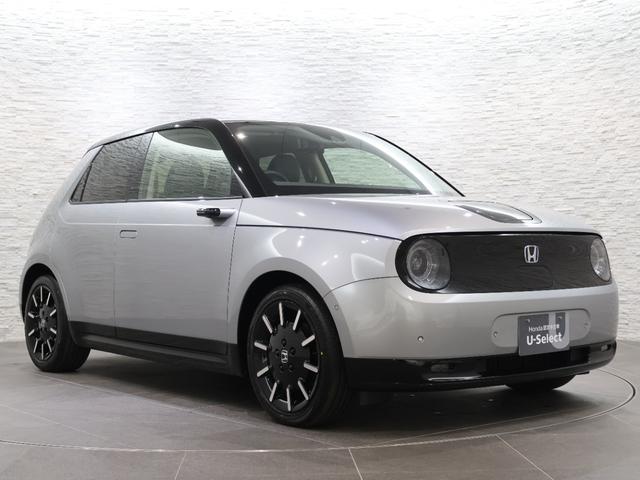 当社の優秀なスタッフがしっかり点検整備をさせていただいてからご納車いたします！さらに！エンジンオイル、エレメント・ミッションオイル・ワイパーゴムを新品交換になります！これで安心して乗って頂けます！