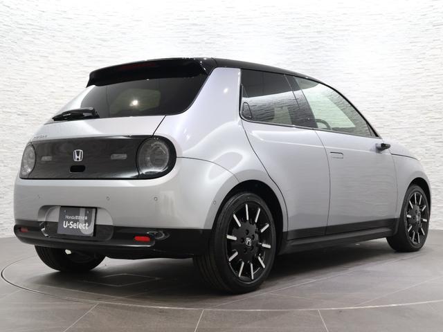 有料になりますが、ホンダ純正のボディーコートもご用意しております！ガラス系やポリマーコーティングなど、お好みに合わせてお選び頂けます！新車の輝きに近づき、洗車などのお手入れも楽々です！