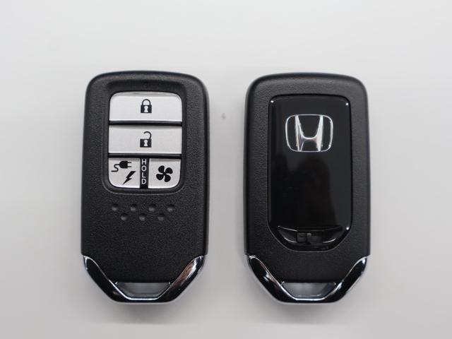 ご納車の際は、キーを２個お渡しさせていただきます。