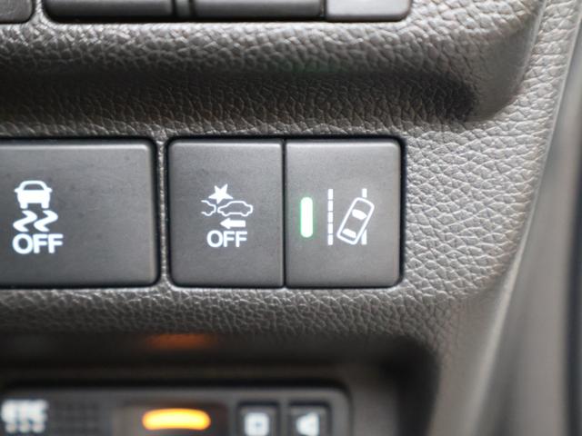 フリード+ハイブリッド ハイブリッド・クロスターホンダセンシング 純正ナビ バックカメラ 両側パワースライドドア 純正ドラレコ 横滑り防止 ETC LEDライト フォグ 純正AW スマートキー 地デジフルセグ 両側電動ドア サイドエアバッグ ソナー エアバッグ(10枚目)