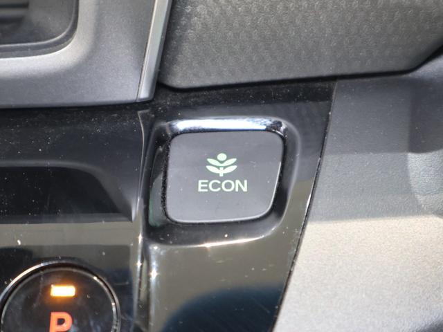 フリード＋ハイブリッド ハイブリッドＧ・ホンダセンシング　ホンダセンシング　電動ウインチベルト　車いすスロープ　純正ナビ　バックカメラ　両側パワースライドドア　横滑り防止　ＥＴＣ　ＬＥＤライト　純正ＳＷ　スマートキー　衝突軽減　ＶＳＡ　Ｒカメラ　地デジ　ＡＣ（13枚目）