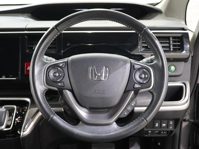 ステップワゴンスパーダ スパーダハイブリッドＧ・ＥＸホンダセンシング　純正ナビ　バックカメラ　両側パワースライドドア　わくわくゲート　横滑り防止　シートヒーター　ＥＴＣ　ＬＥＤライト　フォグ　純正ＡＷ　スマートキー　フルオートエアコン　キーフリー　Ｓヒーター　横滑防止（4枚目）