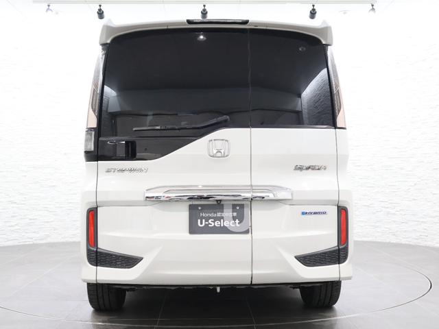 ステップワゴンスパーダ スパーダハイブリッドＧ・ＥＸホンダセンシング　純正ナビ　マルチビューカメラ　両側パワースライドドア　わくわくゲート　パーキングアシスト　シートヒーター　ＥＴＣ　ＬＥＤライト　フォグ　純正ＡＷ　スマートキー　フルオートエアコン　駐車アシスト　ＷＡＣ（7枚目）