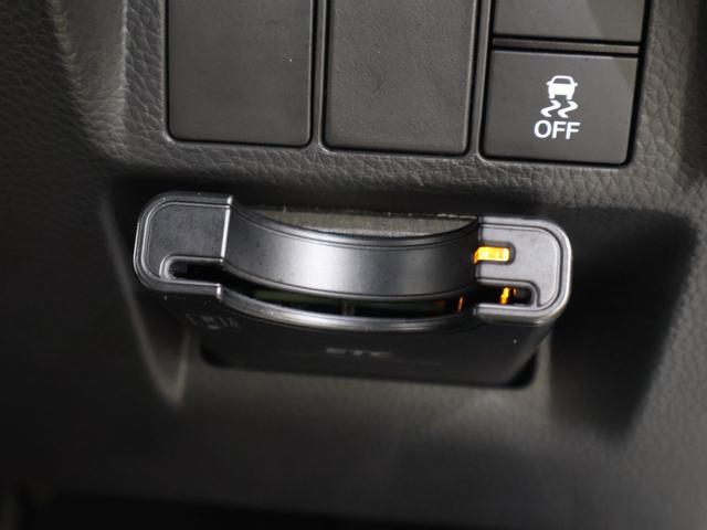 ステップワゴン スパーダ　レンタアップ　社外ナビ　バックカメラ　両側パワースライドドア　パワーテールゲート　ブラインドスポットインフォメーション　パーキングセンサー　シートヒーター　ＥＴＣ　ＬＥＤライト　フォグ　純正ＡＷ（15枚目）