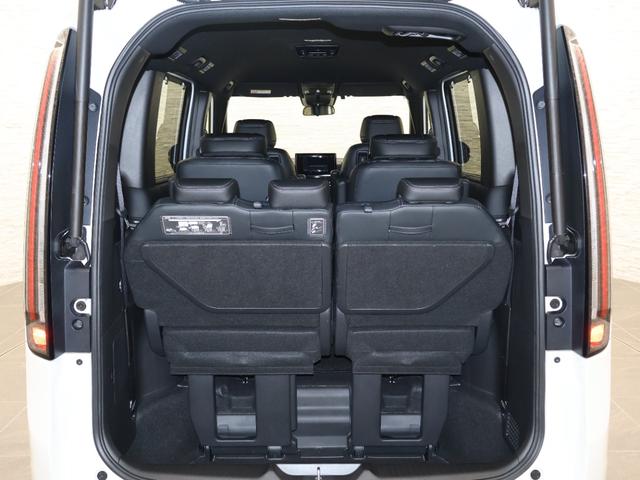 ステップワゴン スパーダ　レンタアップ　社外ナビ　バックカメラ　両側パワースライドドア　パワーテールゲート　ブラインドスポットインフォメーション　パーキングセンサー　シートヒーター　ＥＴＣ　ＬＥＤライト　フォグ　純正ＡＷ（21枚目）