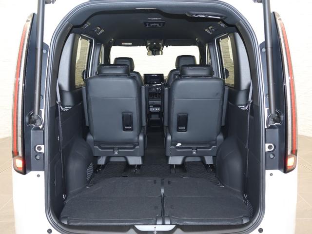 ステップワゴン スパーダ　レンタアップ　社外ナビ　バックカメラ　両側パワースライドドア　パワーテールゲート　ブラインドスポットインフォメーション　パーキングセンサー　シートヒーター　ＥＴＣ　ＬＥＤライト　フォグ　純正ＡＷ（23枚目）