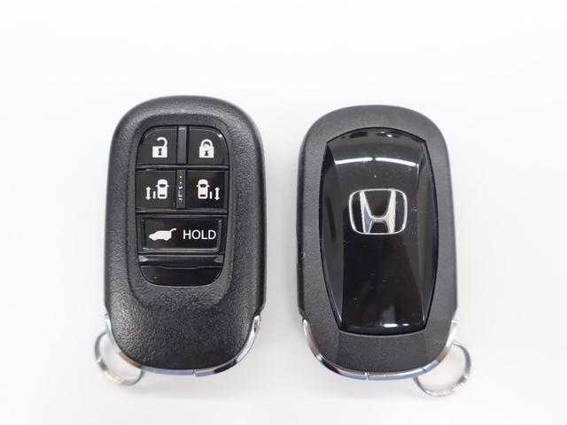 ステップワゴン スパーダ　レンタアップ　社外ナビ　バックカメラ　両側パワースライドドア　パワーテールゲート　ブラインドスポットインフォメーション　パーキングセンサー　シートヒーター　ＥＴＣ　ＬＥＤライト　フォグ　純正ＡＷ（35枚目）