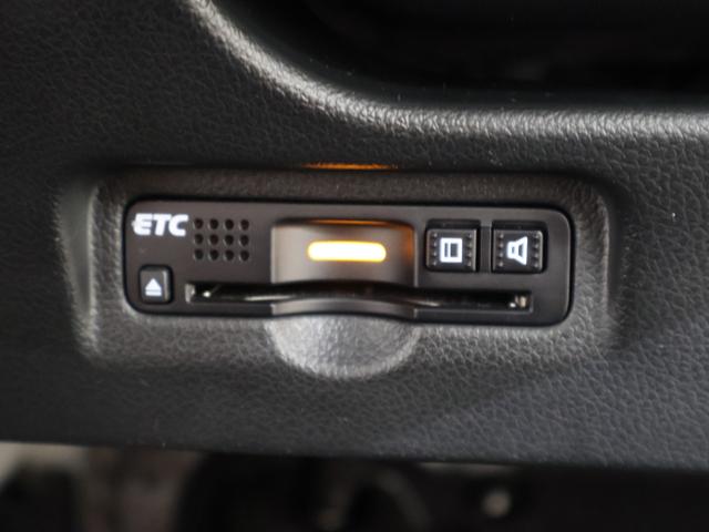 Ｎ－ＢＯＸスラッシュ Ｇ・Ｌインテリアカラーパッケージ　純正ナビ　バックカメラ　衝突軽減ブレーキ　踏み間違い防止　横滑り防止　電動パーキングブレーキ　シートヒーター　ＥＴＣ　ＨＩＤライト　純正ＳＷ積載　社外ＡＷ　スマートキー　衝突被害軽減システム　フルセグ（13枚目）