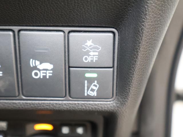 ステップワゴンスパーダ スパーダハイブリッドＧ・ＥＸホンダセンシング　純正ナビ　マルチビューカメラ　フリップダウンモニター　両側パワースライドドア　わくわくゲート　パーキングアシスト　横滑り防止　シートヒーター　ＥＴＣ　ＬＥＤライト　フォグ　純正ＡＷ　スマートキー（13枚目）