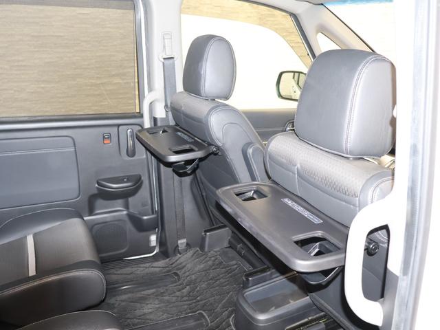 ステップワゴンスパーダ スパーダハイブリッドＧ・ＥＸホンダセンシング　純正ナビ　マルチビューカメラ　フリップダウンモニター　両側パワースライドドア　わくわくゲート　パーキングアシスト　横滑り防止　シートヒーター　ＥＴＣ　ＬＥＤライト　フォグ　純正ＡＷ　スマートキー（19枚目）