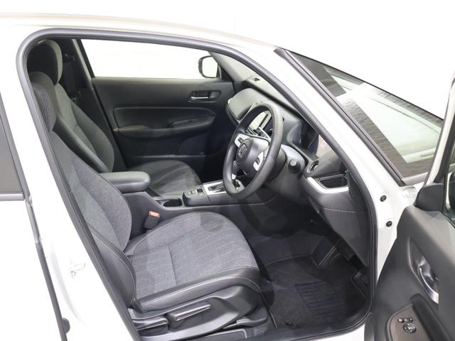 フィット ホーム　レンタアップ　社外ナビ　バックカメラ　パーキングセンサー　横滑り防止　ＥＴＣ　ＬＥＤライト　純正ＳＷ　スマートキー　記録簿　衝突軽減　リアカメラ　ソナー　ＵＳＢ接続　ＡＡＣ　サイドエアバック　スマキー（13枚目）