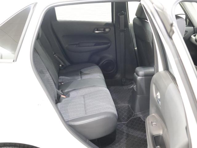 フィット ホーム　レンタアップ　社外ナビ　バックカメラ　パーキングセンサー　横滑り防止　ＥＴＣ　ＬＥＤライト　純正ＳＷ　スマートキー　記録簿　衝突軽減　リアカメラ　ソナー　ＵＳＢ接続　ＡＡＣ　サイドエアバック　スマキー（14枚目）