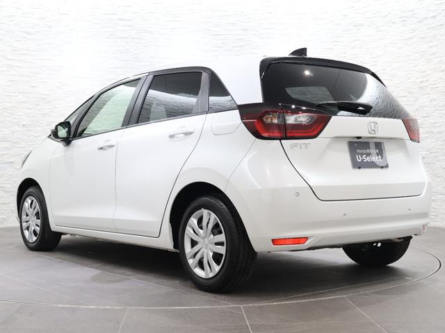 フィット ホーム　レンタアップ　社外ナビ　バックカメラ　パーキングセンサー　横滑り防止　ＥＴＣ　ＬＥＤライト　純正ＳＷ　スマートキー　記録簿　衝突軽減　リアカメラ　ソナー　ＵＳＢ接続　ＡＡＣ　サイドエアバック　スマキー（23枚目）