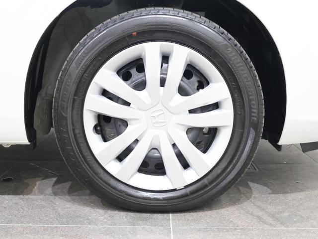 フィット ホーム　レンタアップ　社外ナビ　バックカメラ　パーキングセンサー　横滑り防止　ＥＴＣ　ＬＥＤライト　純正ＳＷ　スマートキー　記録簿　衝突軽減　リアカメラ　ソナー　ＵＳＢ接続　ＡＡＣ　サイドエアバック　スマキー（26枚目）