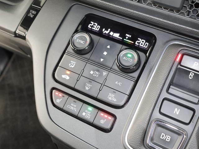 ステップワゴン ｅ：ＨＥＶスパーダ　レンタアップ　純正ナビ　バックカメラ　パワーテールゲート　ブラインドスポットインフォメーション　パーキングセンサー　ＥＴＣ　ＬＥＤライト　フォグ　純正ＡＷ　スマートキー　デュアルエアコン　ＥＳＣ（9枚目）