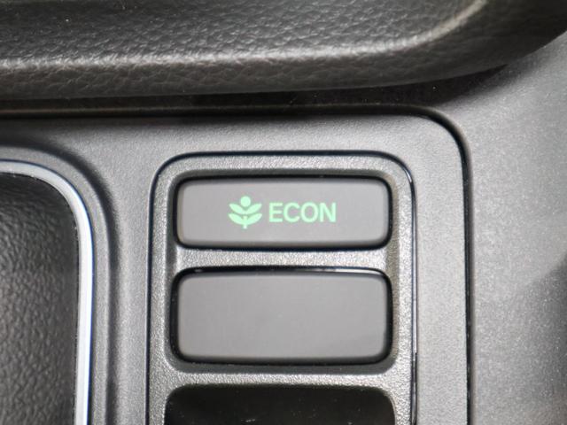 ステップワゴン ｅ：ＨＥＶスパーダ　レンタアップ　純正ナビ　バックカメラ　パワーテールゲート　ブラインドスポットインフォメーション　パーキングセンサー　ＥＴＣ　ＬＥＤライト　フォグ　純正ＡＷ　スマートキー　デュアルエアコン　ＥＳＣ（12枚目）