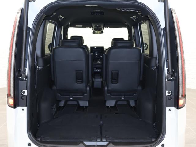 ステップワゴン ｅ：ＨＥＶスパーダ　レンタアップ　純正ナビ　バックカメラ　パワーテールゲート　ブラインドスポットインフォメーション　パーキングセンサー　ＥＴＣ　ＬＥＤライト　フォグ　純正ＡＷ　スマートキー　デュアルエアコン　ＥＳＣ（25枚目）