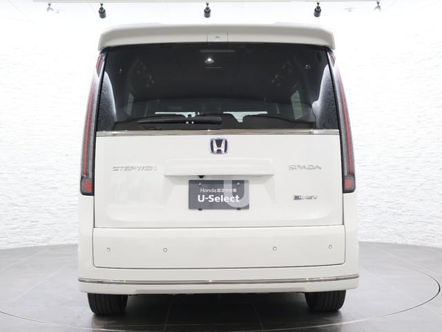 ステップワゴン ｅ：ＨＥＶスパーダ　レンタアップ　純正ナビ　バックカメラ　パワーテールゲート　ブラインドスポットインフォメーション　パーキングセンサー　ＥＴＣ　ＬＥＤライト　フォグ　純正ＡＷ　スマートキー　デュアルエアコン　ＥＳＣ（28枚目）