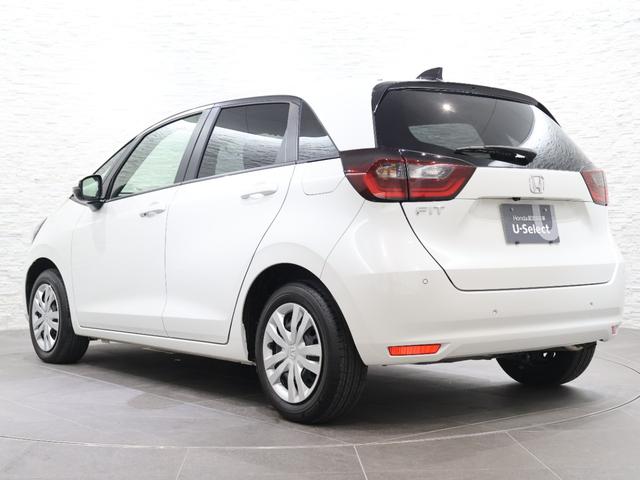 フィット ホーム レンタアップ 社外ナビ バックカメラ パーキングセンサー 横滑り防止 ETC LEDライト 純正SW スマートキー 記録簿 衝突軽減 リアカメラ ソナー USB接続 AAC サイドエアバック スマキー(24枚目)