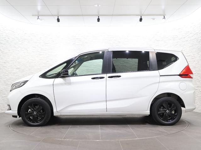 フリードハイブリッド ハイブリッド・Ｇブラックスタイル　レンタアップ　４ＷＤ　社外ナビ　バックカメラ　両側パワースライドドア　シートヒーター　ウォークスルー　ＥＴＣ　ＬＥＤライト　純正ＡＷ　スマートキー　衝突被害軽減システム　クルーズコントロール　ＵＳＢ（28枚目）