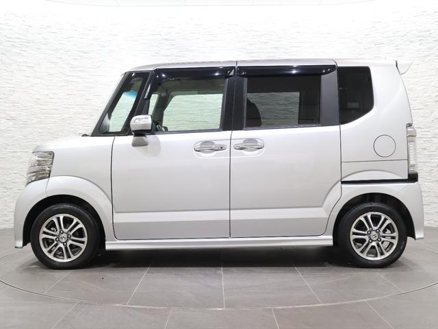 Ｎ－ＢＯＸ＋カスタム Ｇ車いす仕様車　電動ウインチベルト　車いす引き込みアルミラダー　純正ナビ　バックカメラ　左側パワースライドドア　衝突軽減ブレーキ　踏み間違い防止　横滑り防止　ＥＴＣ　ＨＩＤライト　フォグ　純正ＡＷ　スマートキー（9枚目）