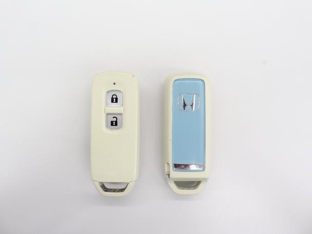 Ｎ－ＢＯＸスラッシュ Ｇ・ターボＬインテリアカラーパッケージ　４ＷＤ　純正ナビ　バックカメラ　クルーズコントロール　衝突軽減ブレーキ　踏み間違い防止　横滑り防止　シートヒーター　ＥＴＣ　ＨＩＤライト　純正流用ＳＷ　スマートキー　クルコン　フルセグＴＶ　ターボ（29枚目）