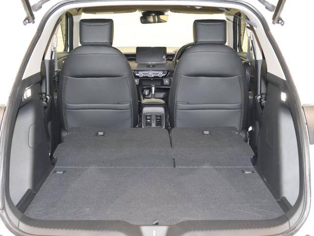 ヴェゼル ｅ：ＨＥＶＺ　純正ホンダコネクトディスプレイ　バックカメラ　ブラインドスポットインフォメーション　後席出庫サポート　パーキングセンサー　横滑り防止　ＥＴＣ　ＬＥＤライト　フォグ　純正ＡＷ　スマートキー　スマキ（21枚目）