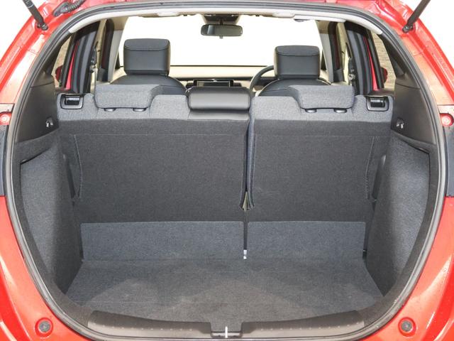 フィット ホーム　純正ナビ　バックカメラ　ホンダセンシング　パーキングセンサー　横滑り防止　ＥＴＣ　ＬＥＤライト　純正ＳＷ　スマートキー　衝突軽減ブレーキ　リアカメ　オートライト　クリアランスソナー　フルセグＴＶ（18枚目）