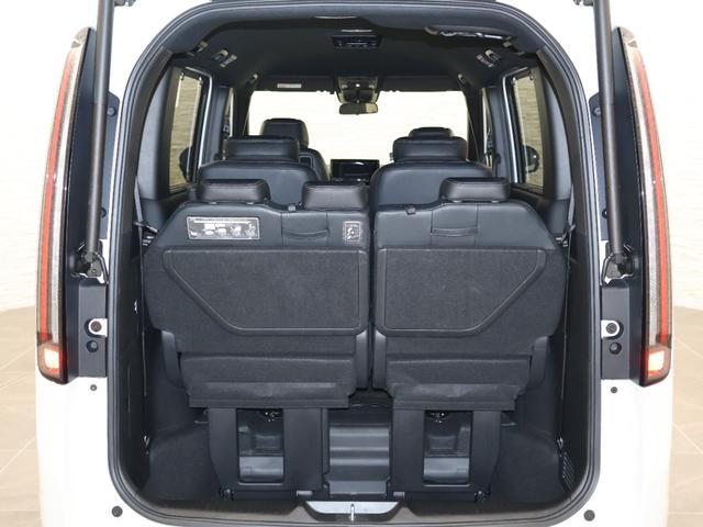 ステップワゴン ｅ：ＨＥＶスパーダ　レンタアップ　純正ナビ　バックカメラ　パワーテールゲート　ブラインドスポットインフォメーション　パーキングセンサー　ＥＴＣ　ＬＥＤライト　フォグ　純正ＡＷ　スマートキー　デュアルエアコン　ＥＳＣ（22枚目）