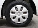 純正のホイールキャップが足元を飾ります!タイヤサイズは145/80R13になります。